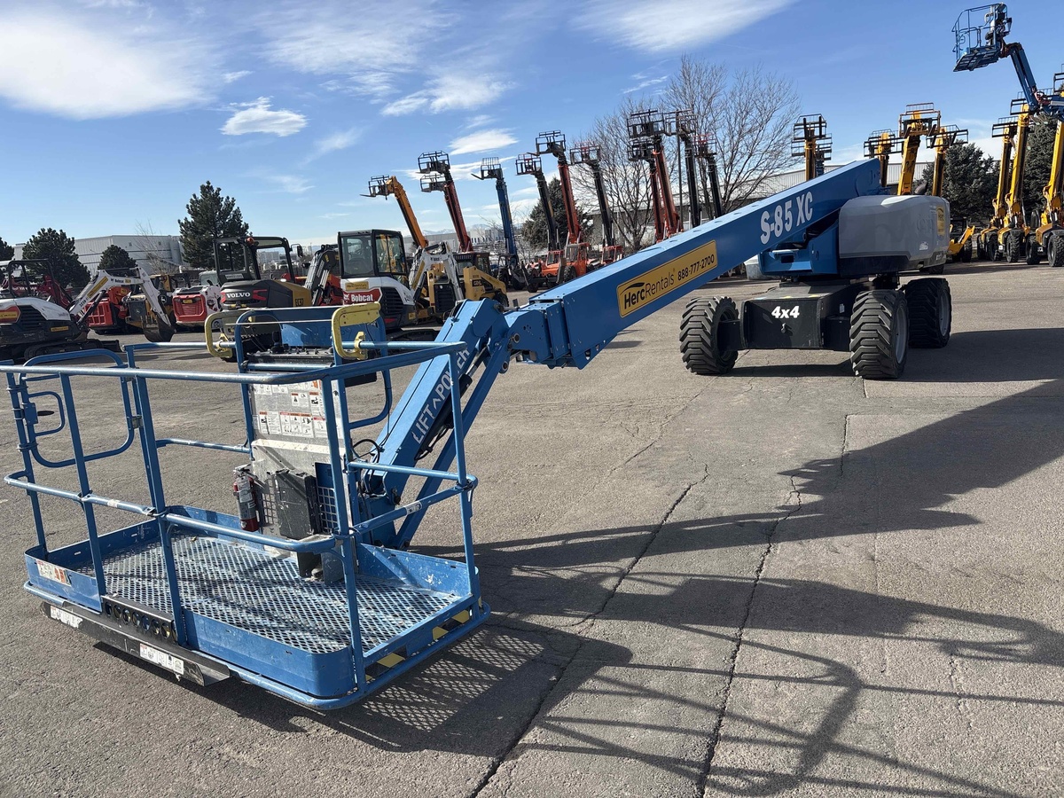 2018 Genie S-85