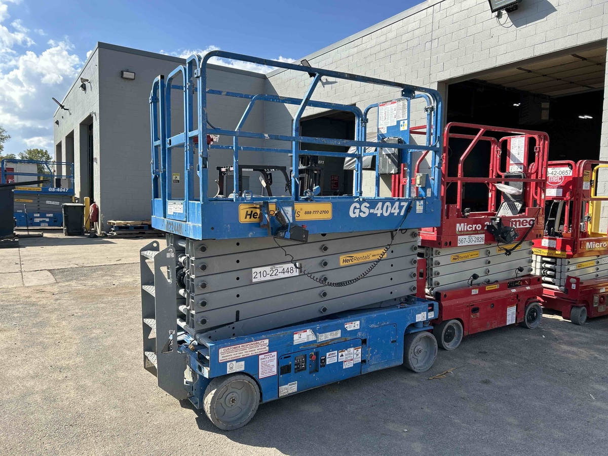 2017 Genie GS-4047-2