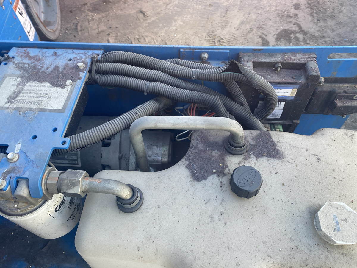 2016 Genie GS-3232-9