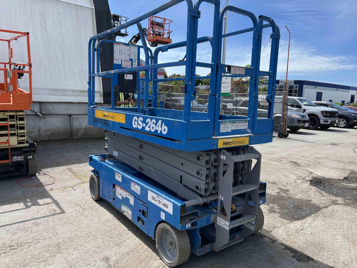 2017 Genie GS-2646-4