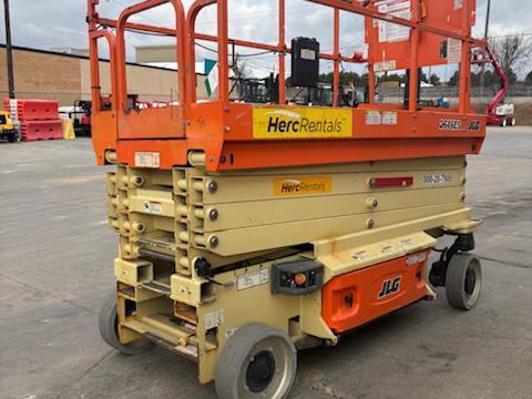 2018 JLG 2646ES