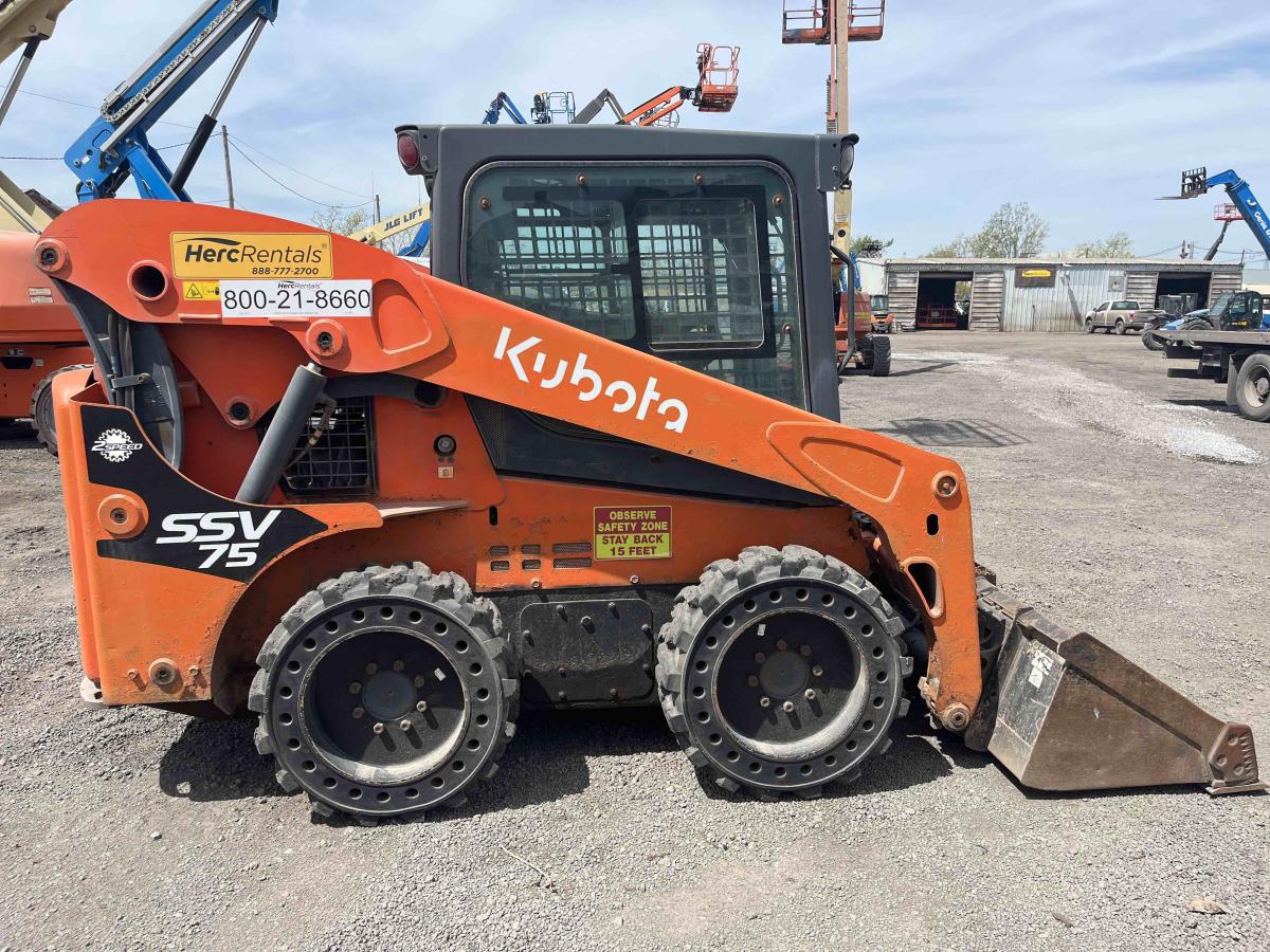 2018 Kubota SSV75
