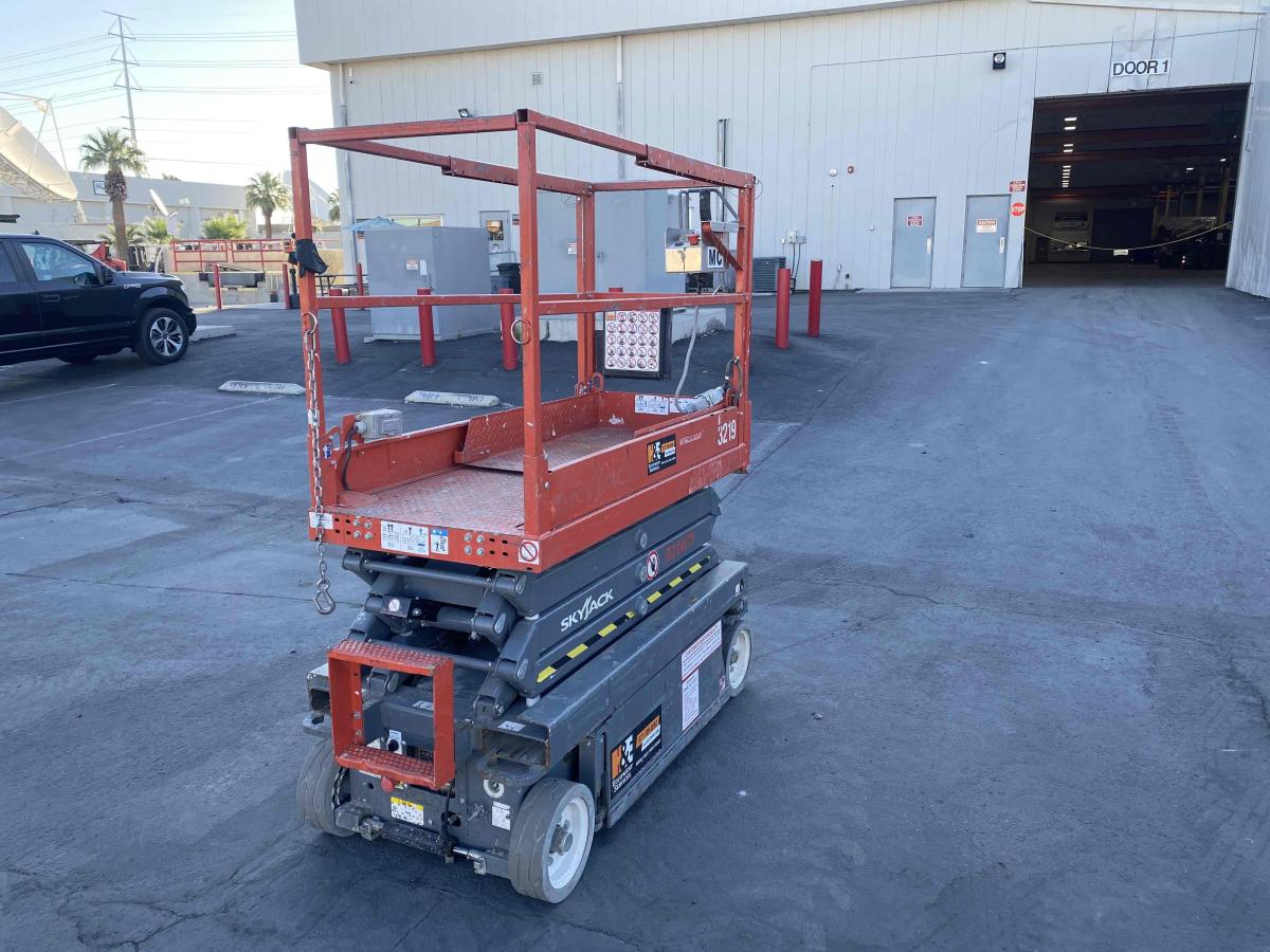 2017 Skyjack SJ3219