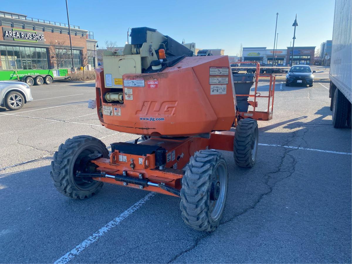 2017 JLG 340AJ-4