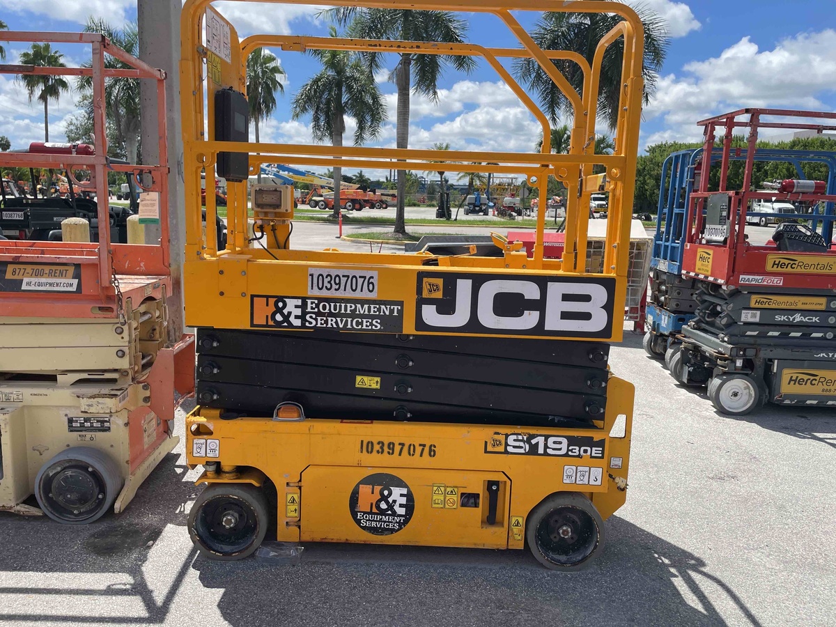 2022 JCB S1930E