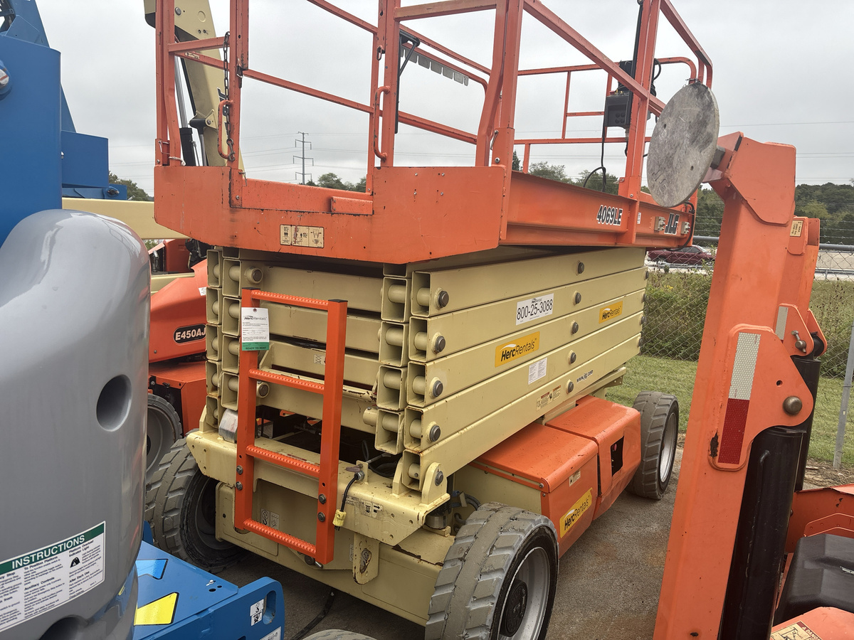 2019 JLG 4069LE