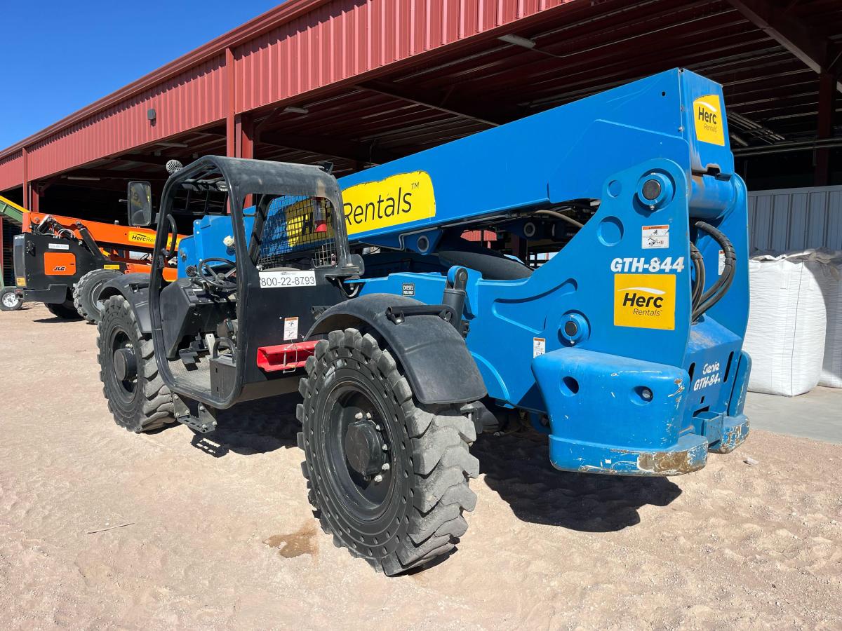 2018 Genie GTH 844