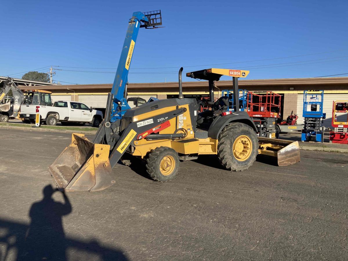 2018 John Deere 210LEP