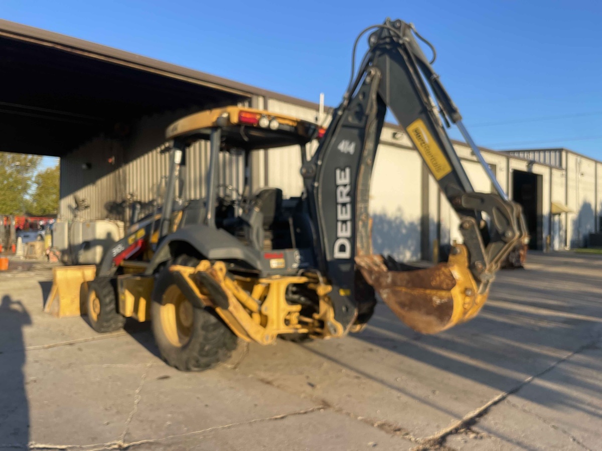 2018 John Deere 310L-2