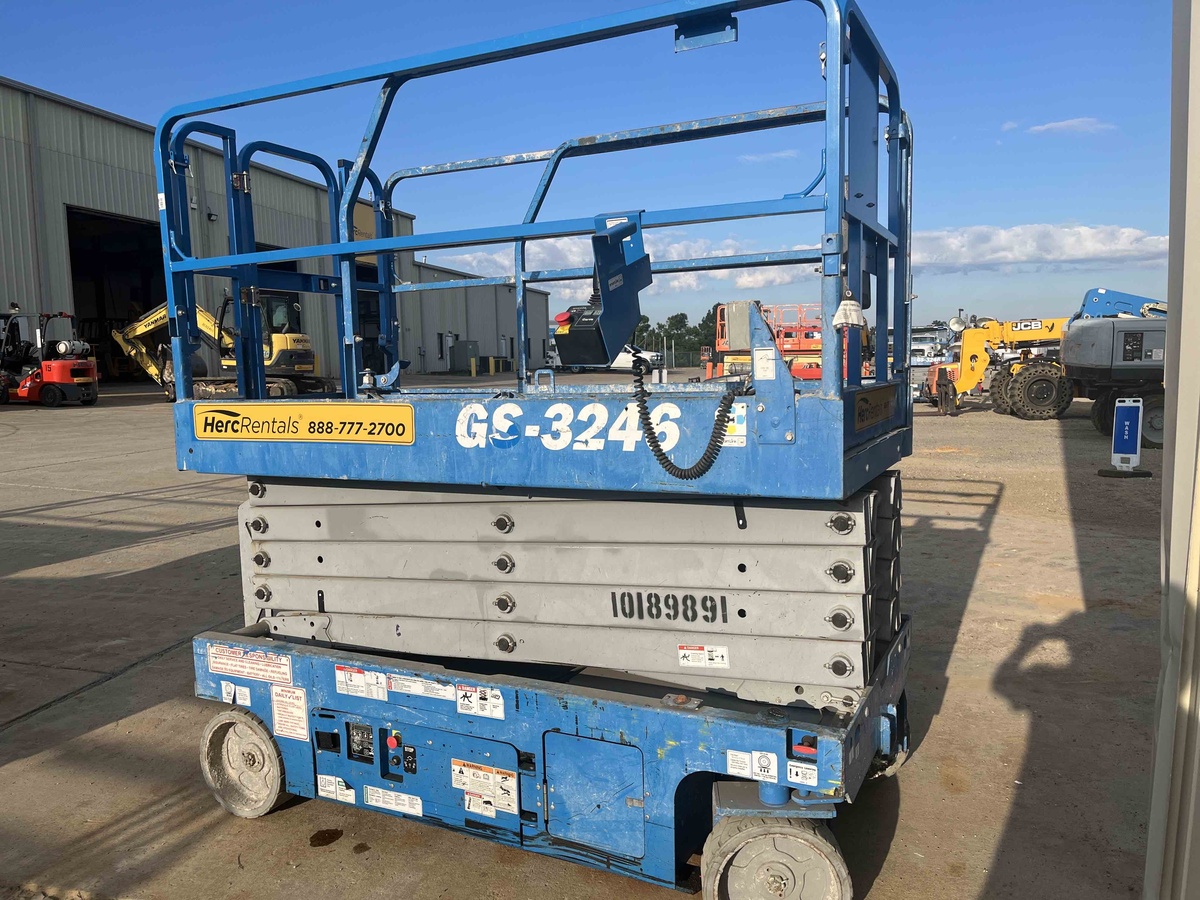 2016 Genie GS-3246-1