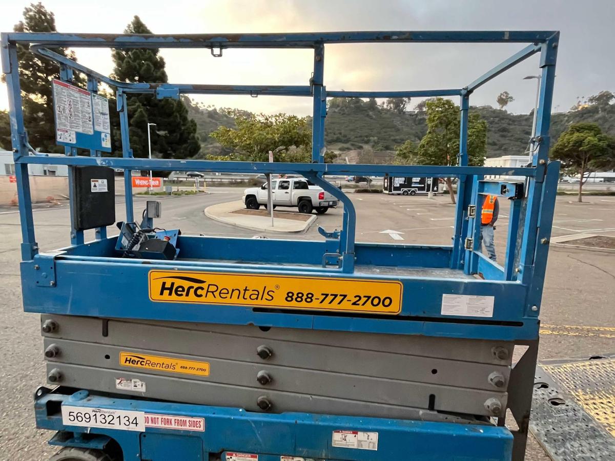 2017 Genie GS-2632
