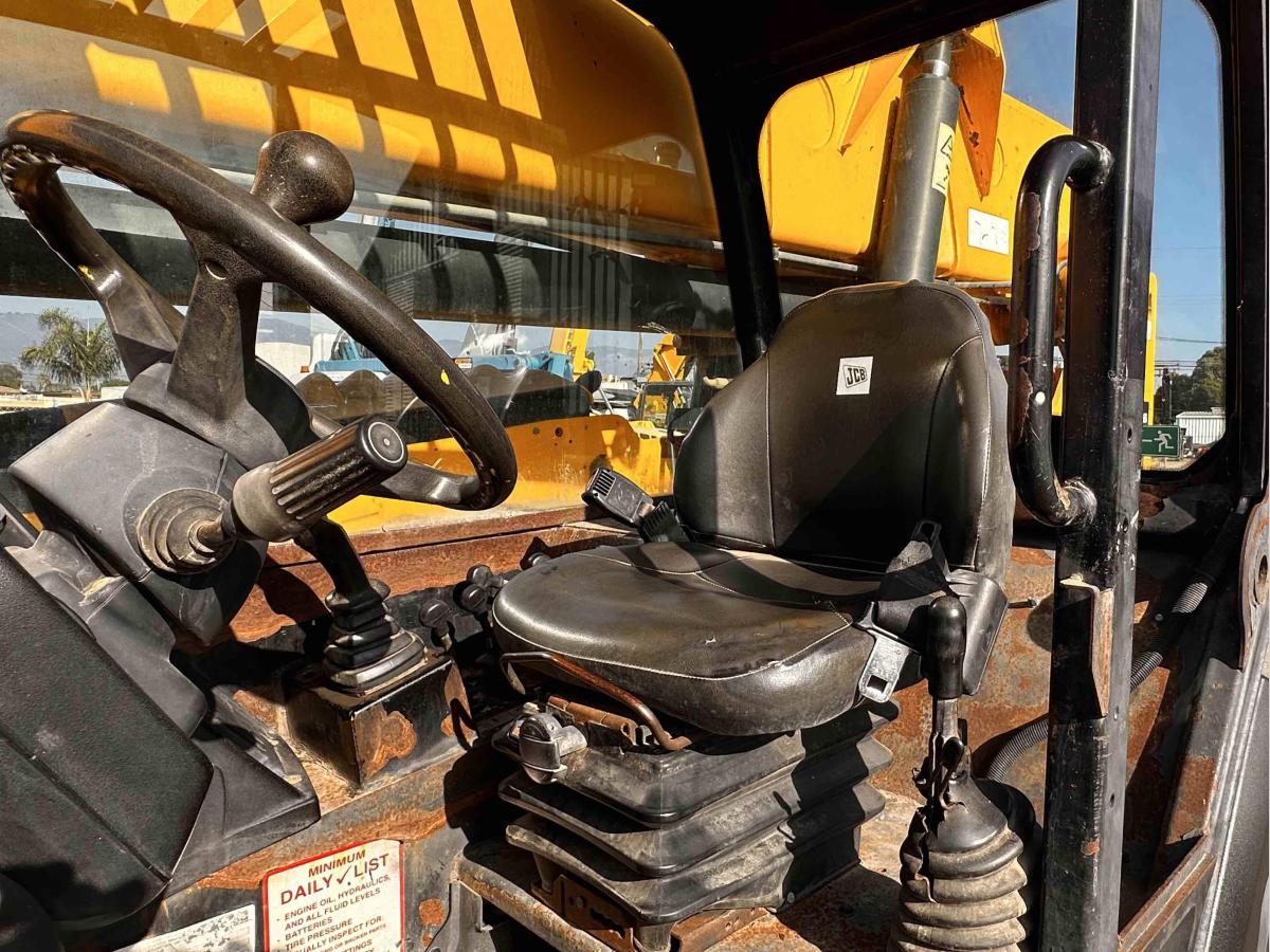 2017 JCB 510-56
