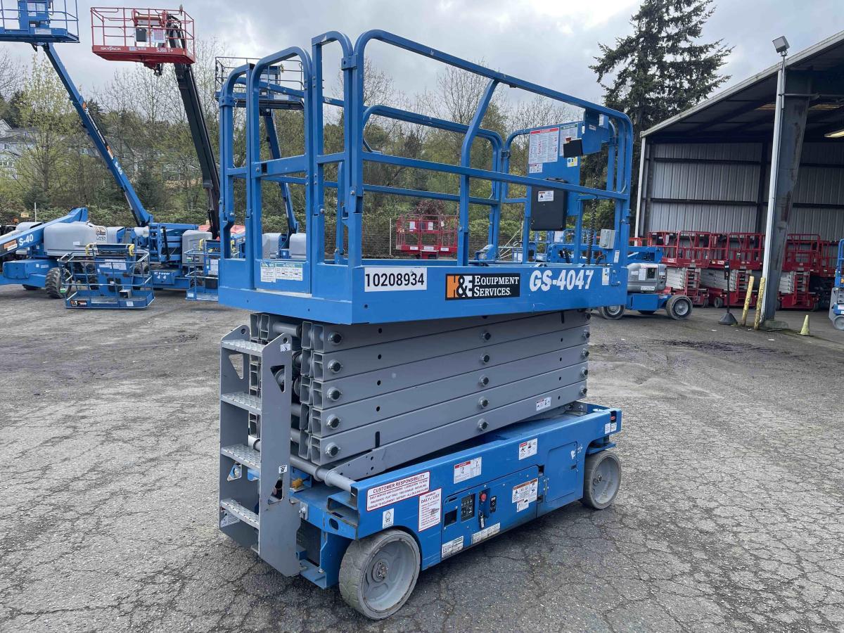 2017 Genie GS-4047