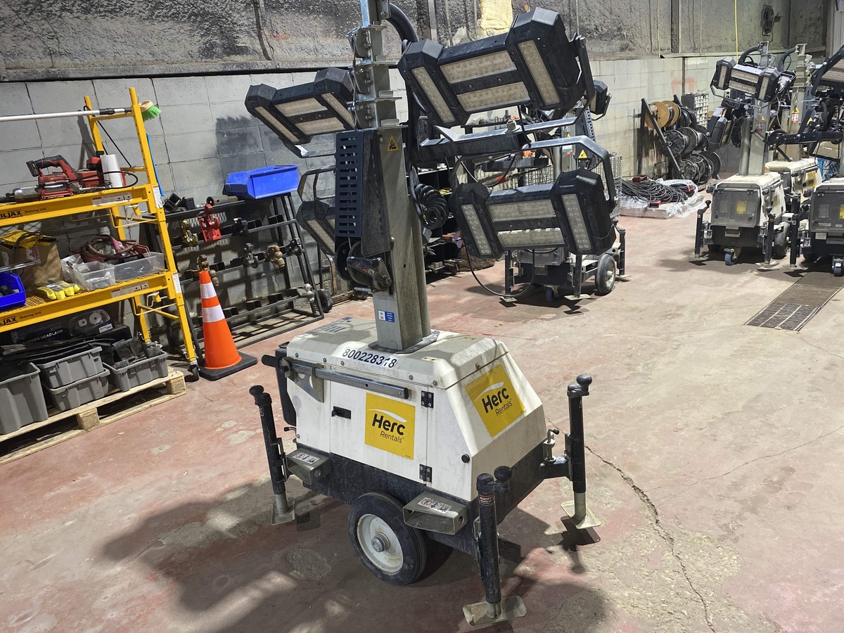 2018 Magnum PLT240-5