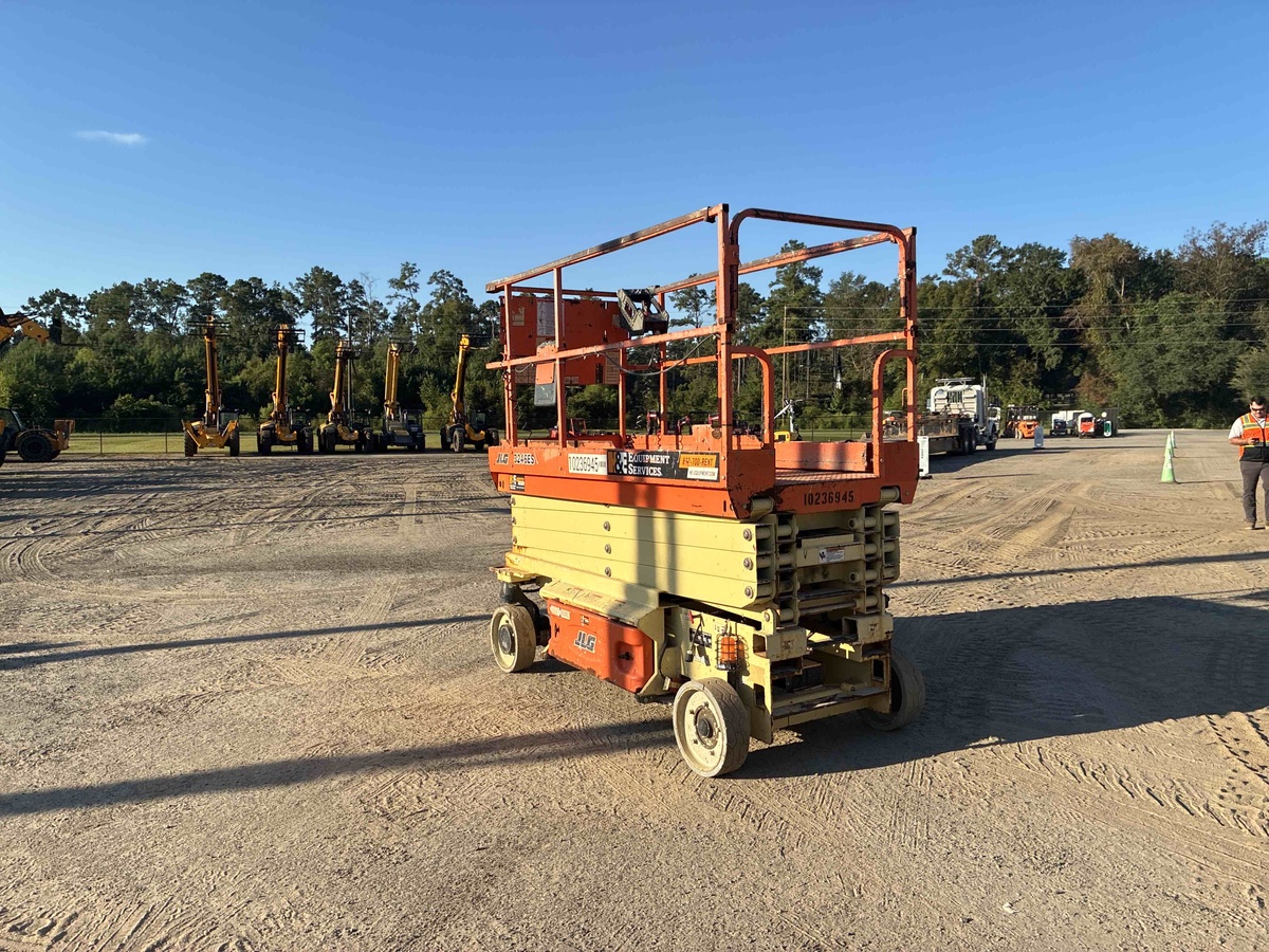 2018 JLG 3246ES-2