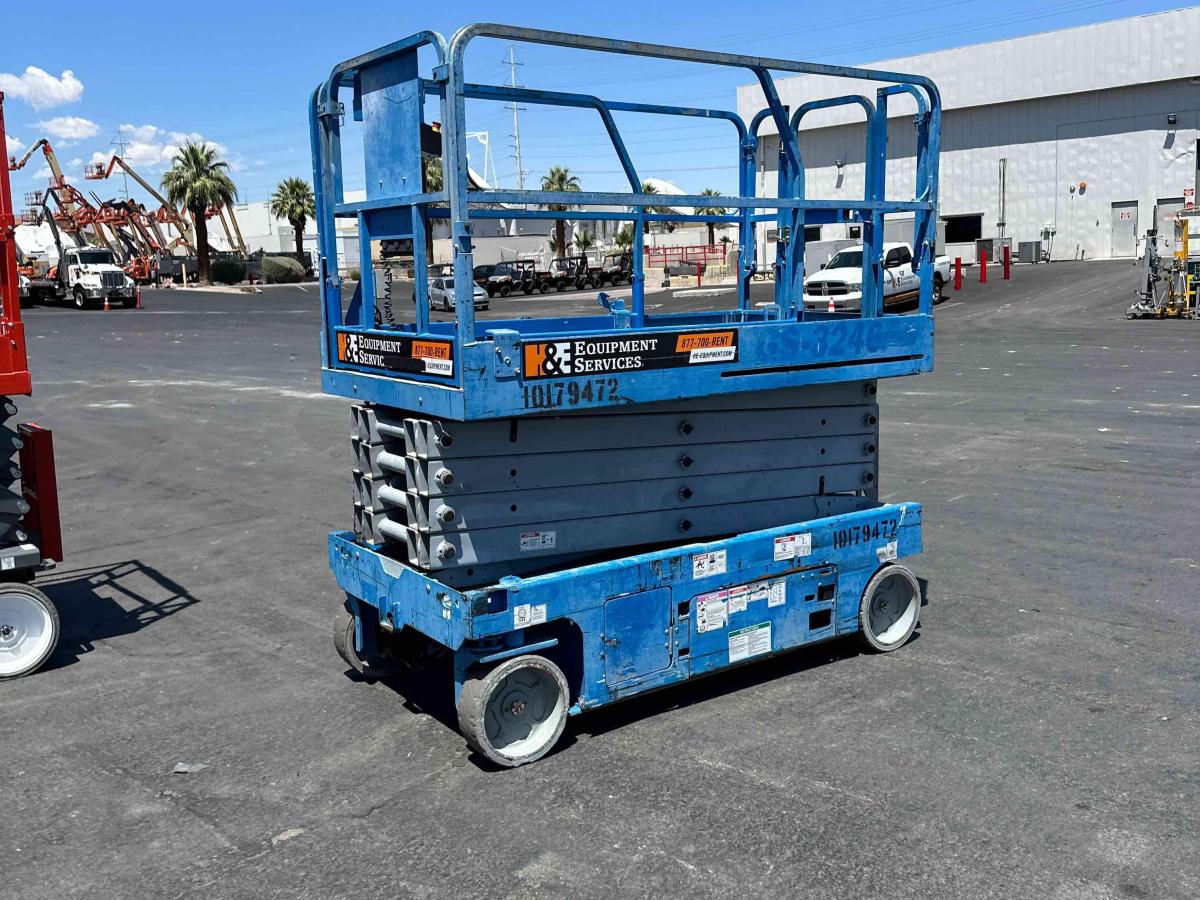 2016 Genie GS-3246