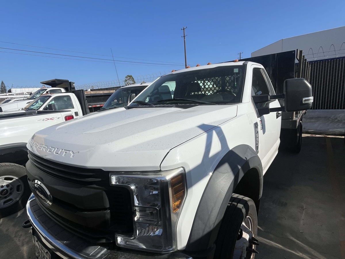 2019 Ford F550-1