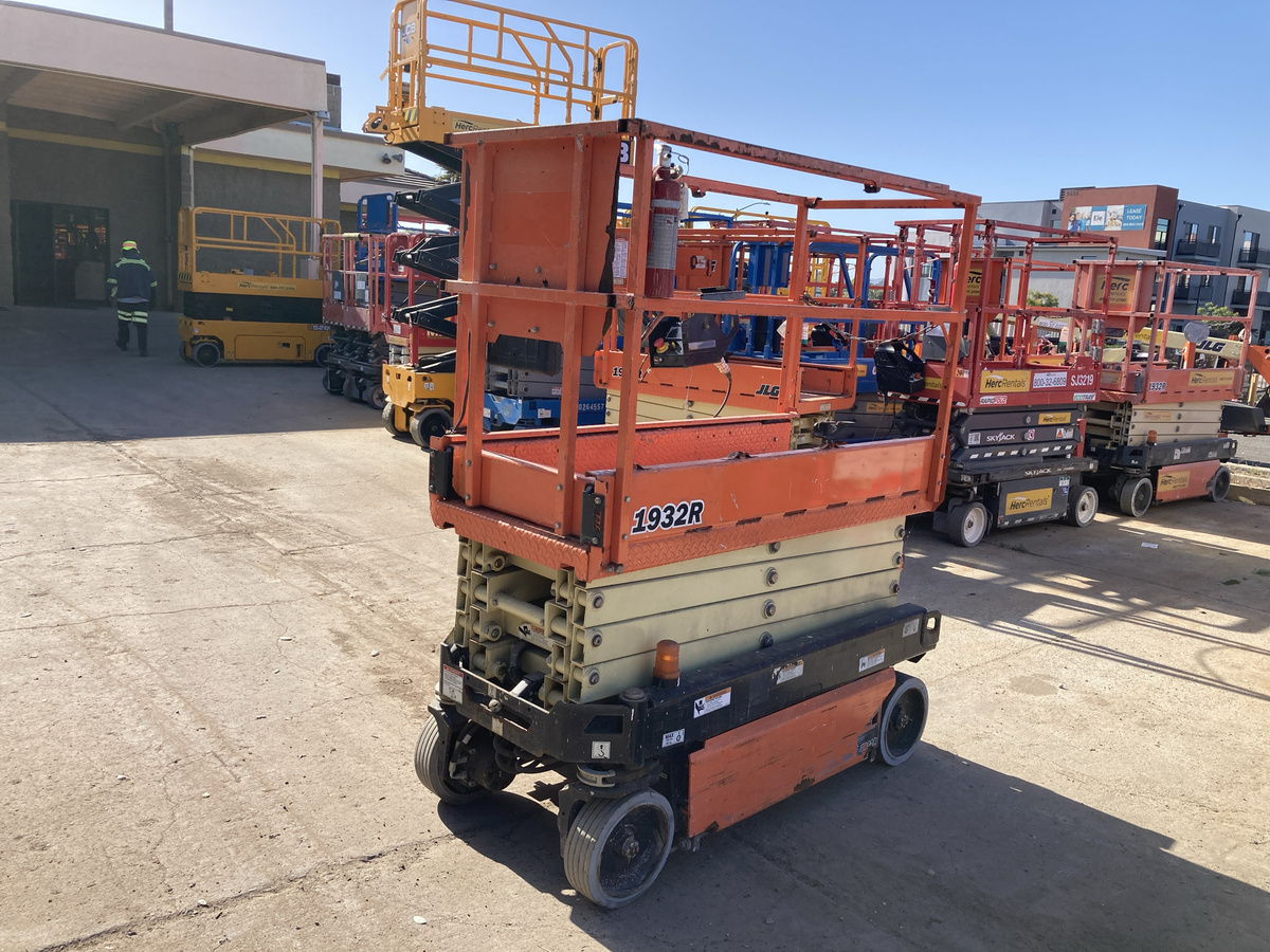 2020 JLG 1932R-4