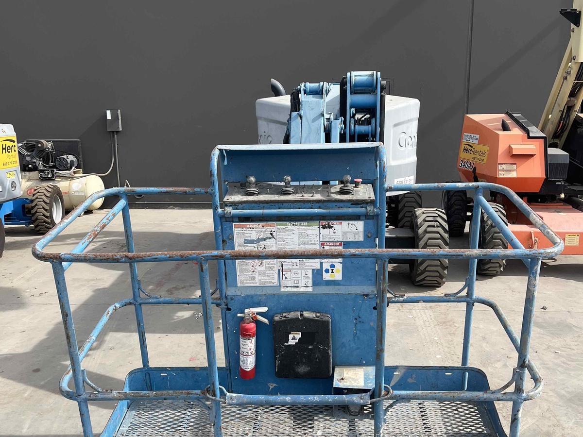 2013 Genie Z-45/25J RT-12