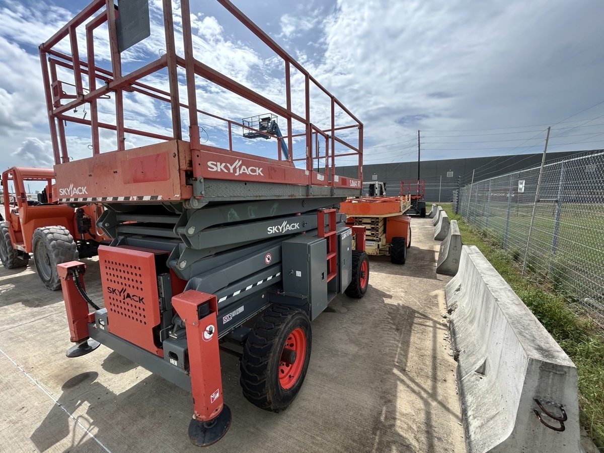 2017 Skyjack SJ8841 RT-4