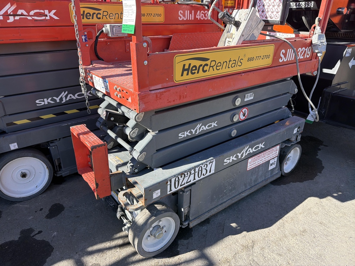2017 Skyjack SJ3219