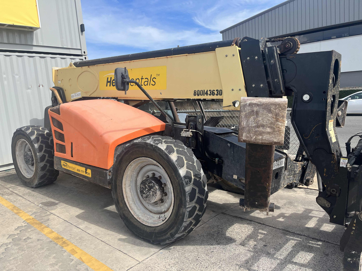 2019 JLG 1255