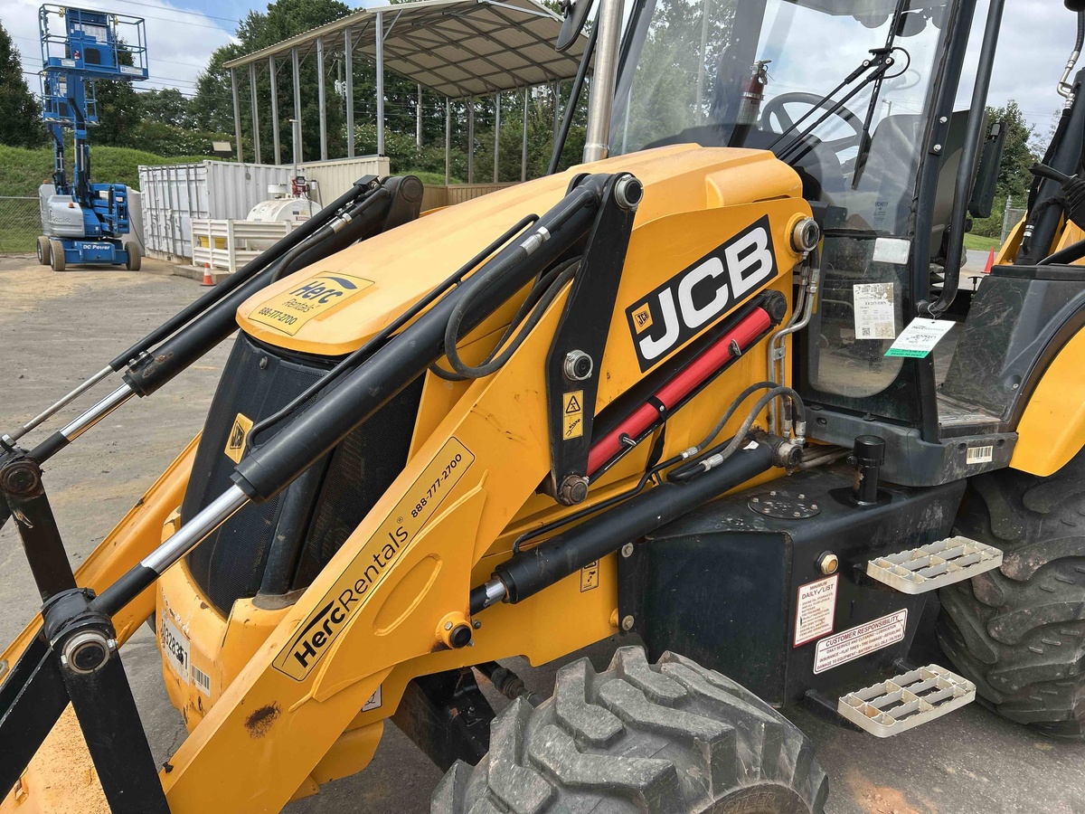 2022 JCB 3CX-5
