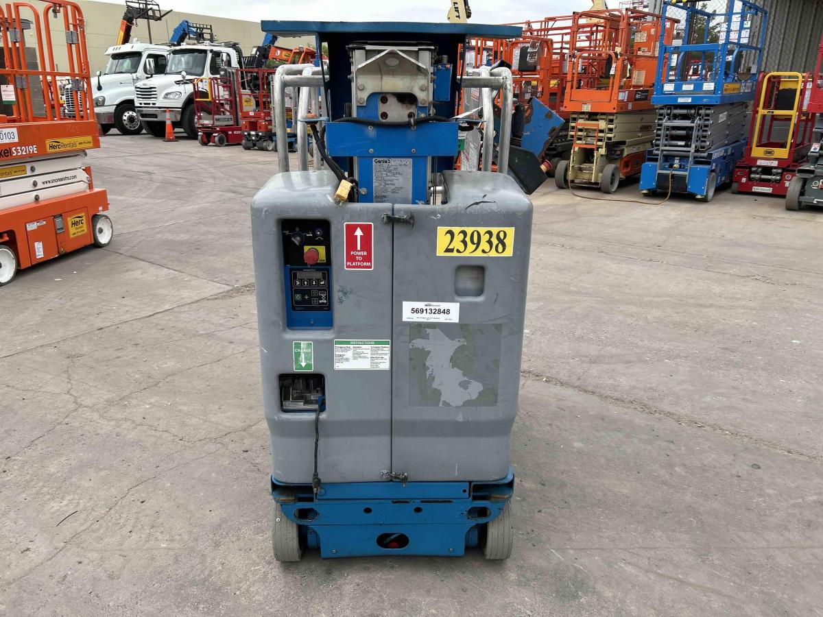 2018 Genie GR-12