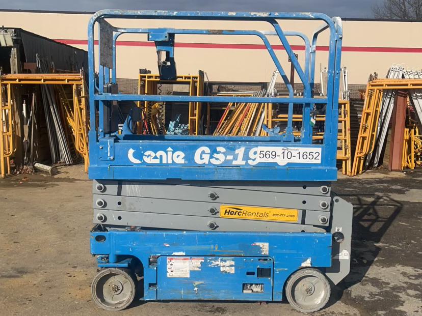 2018 Genie GS-1930