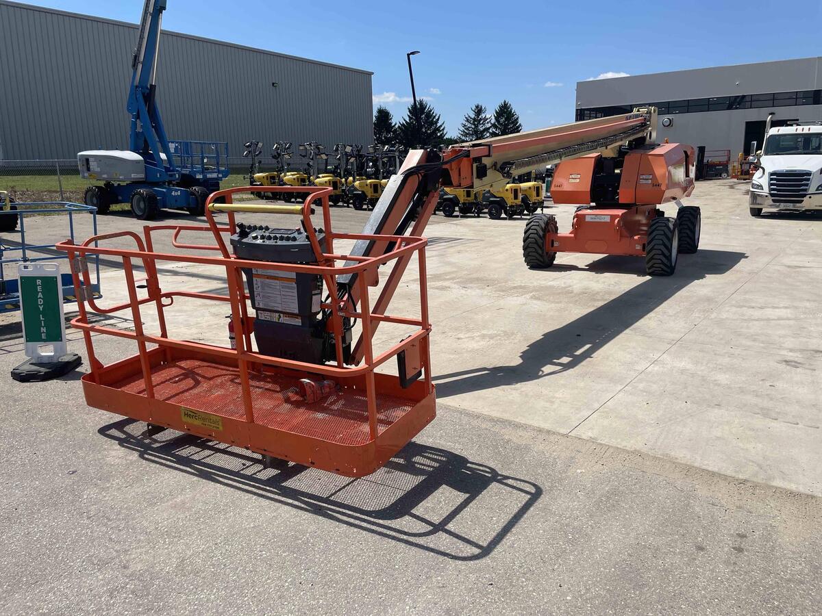 2017 JLG 860SJ-2