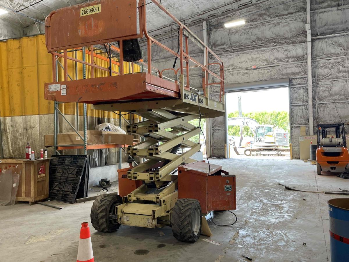 2017 JLG 260MRT