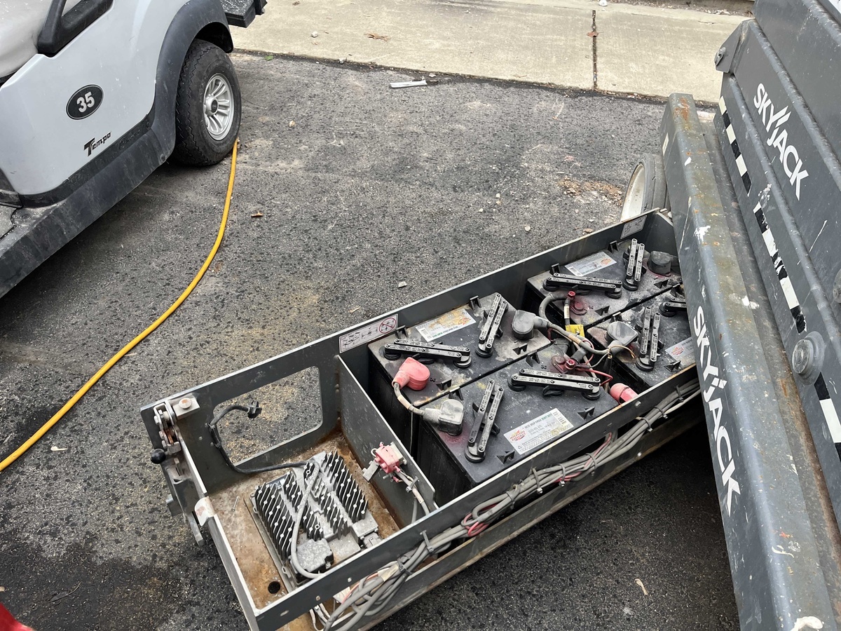 2019 Skyjack SJ4740-8