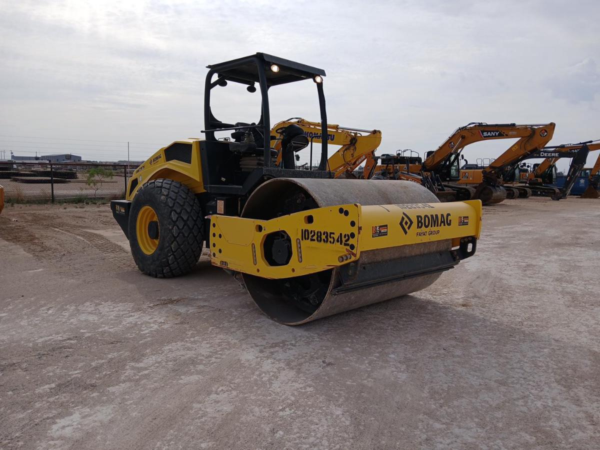 2019 BOMAG BW211D-5-4