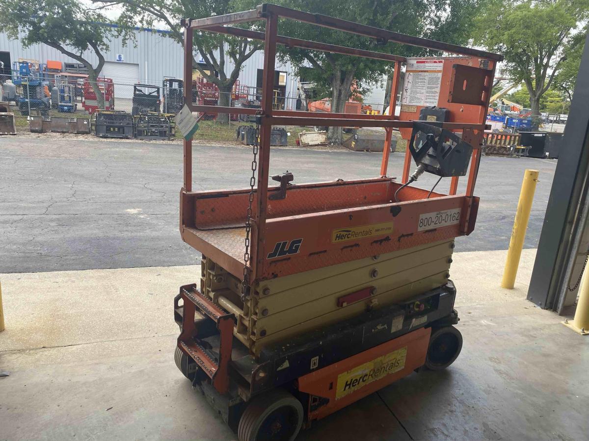 2018 JLG 1932R