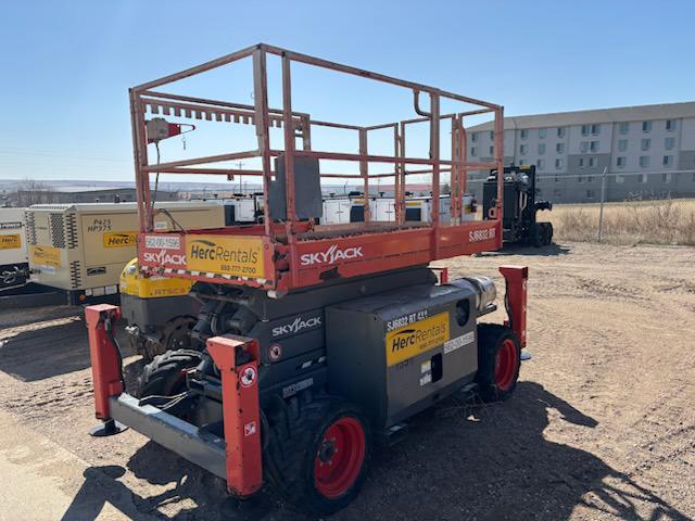 2018 Skyjack SJ-6832RT-9