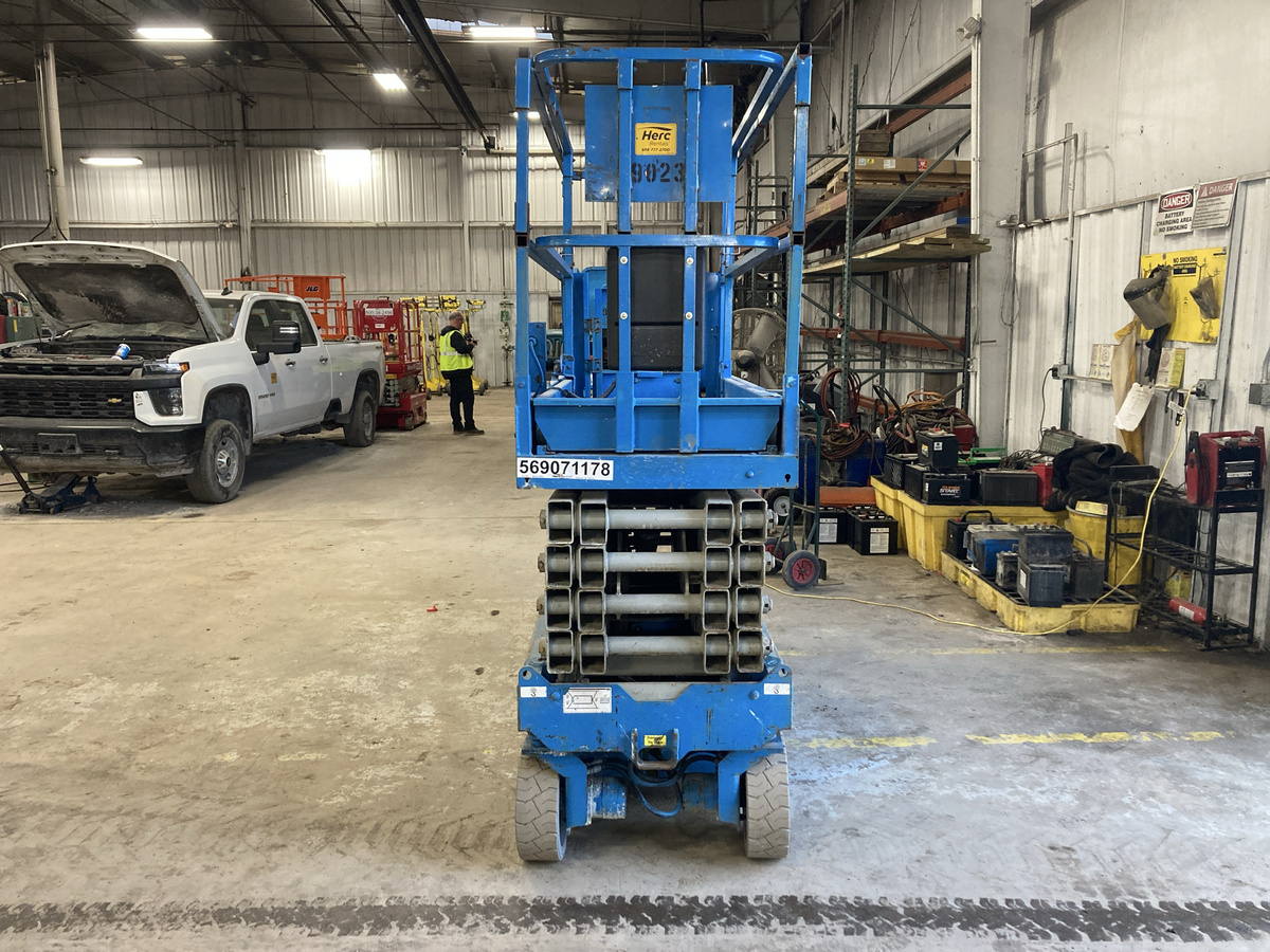 2015 Genie GS-3232-3