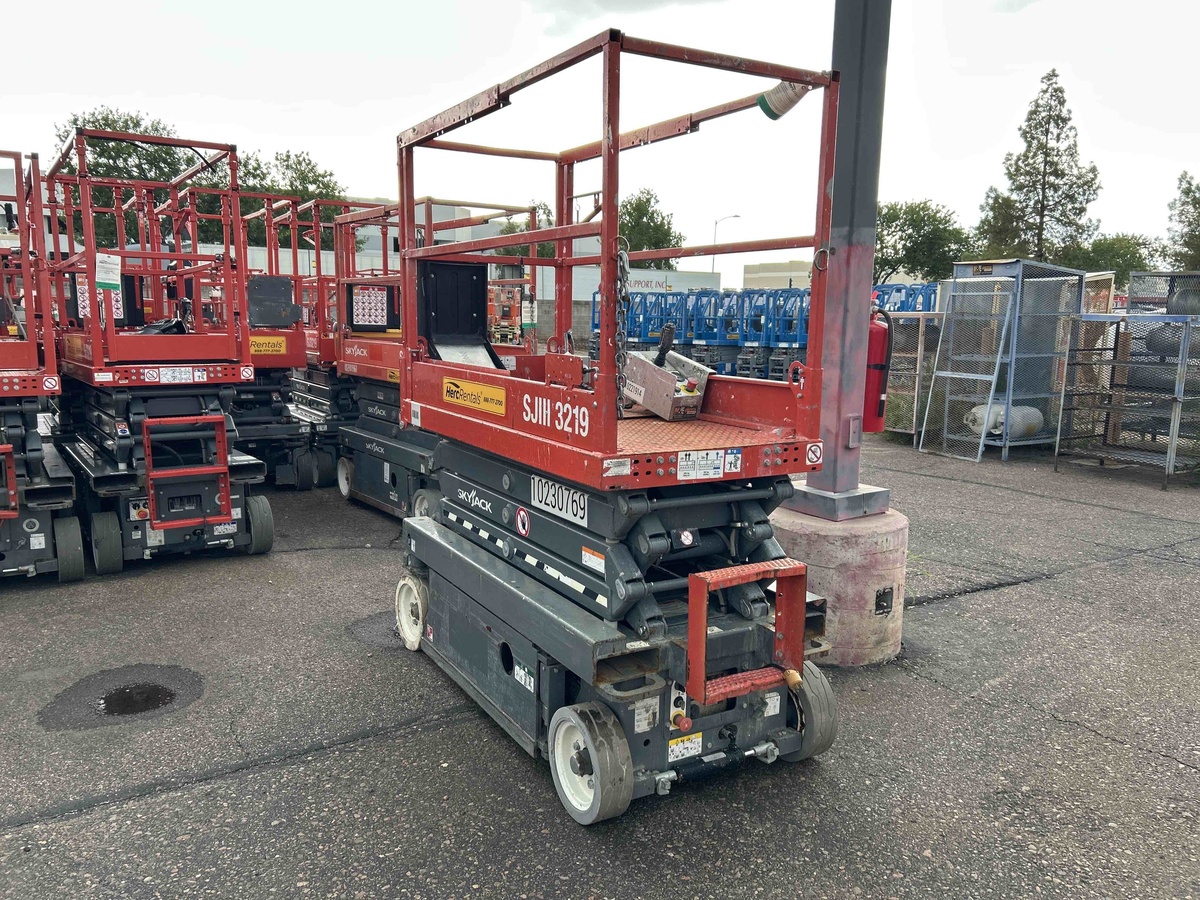 2017 Skyjack SJ3219-4