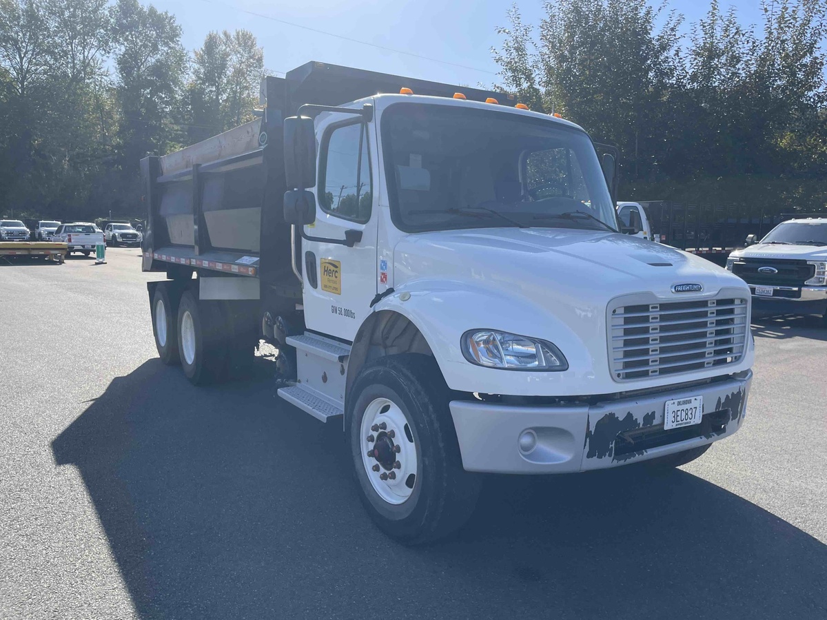2019 Freightliner M2106