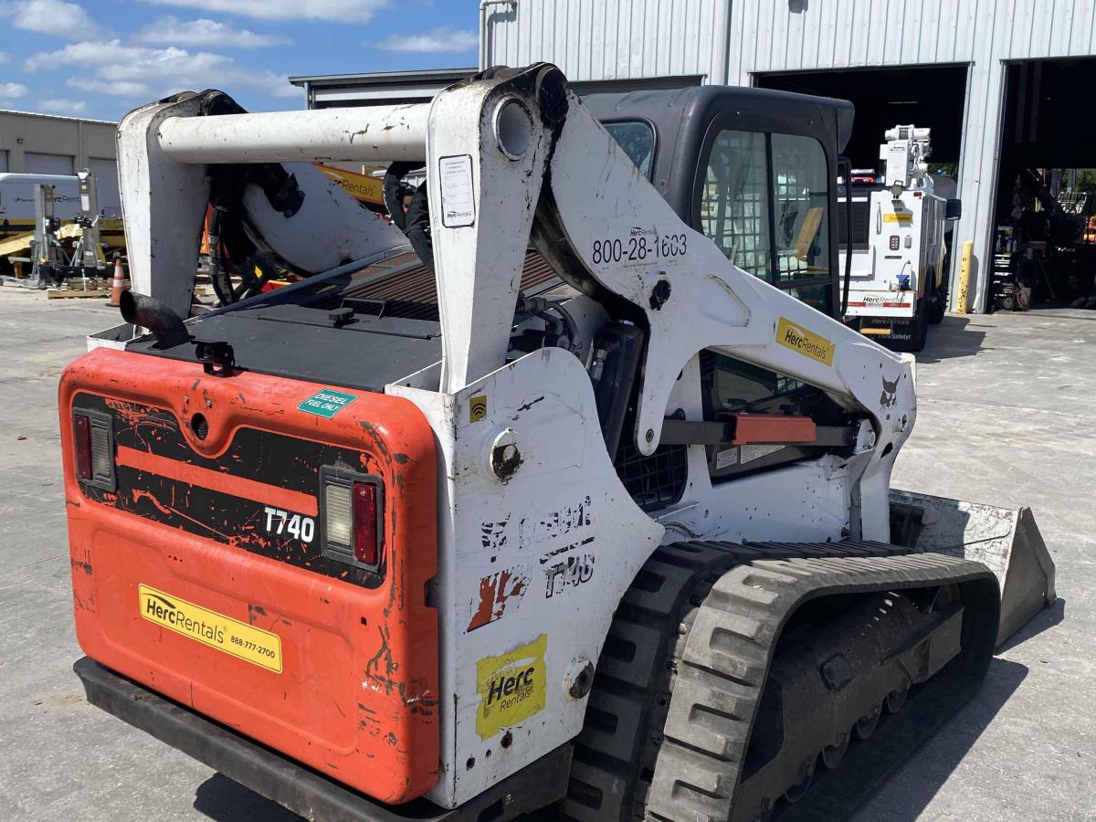 2020 Bobcat T740