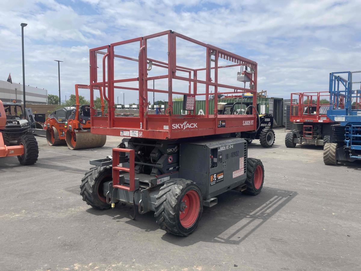 2018 Skyjack SJ-6826RT