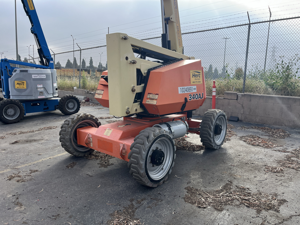 2018 JLG 340AJ-4