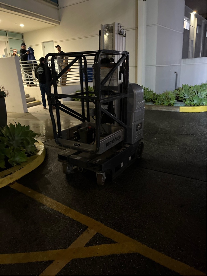 2017 JLG 20MVL-4