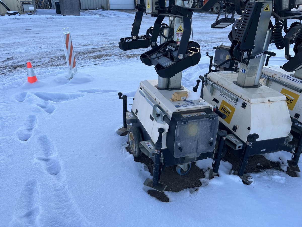 2017 Magnum PLT240-3