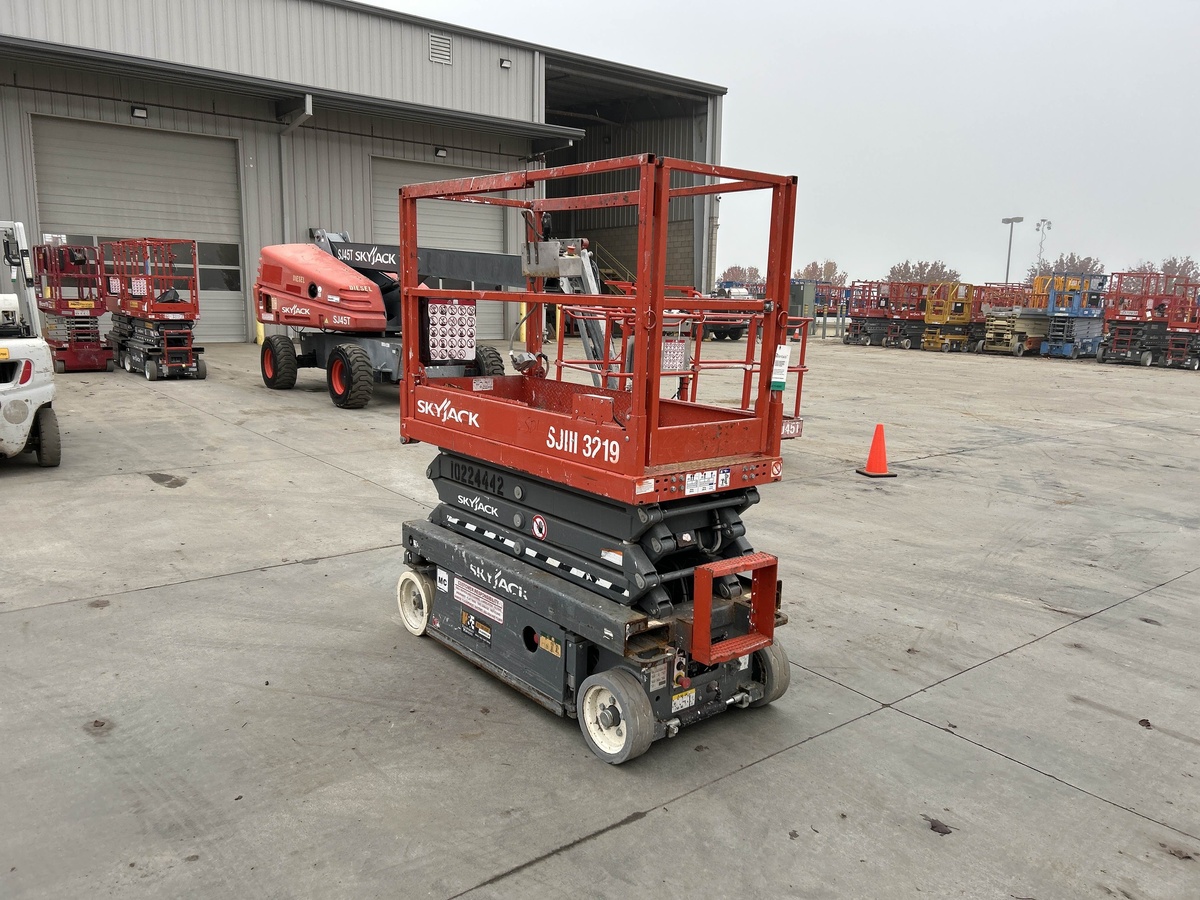 2017 Skyjack SJ3219-4