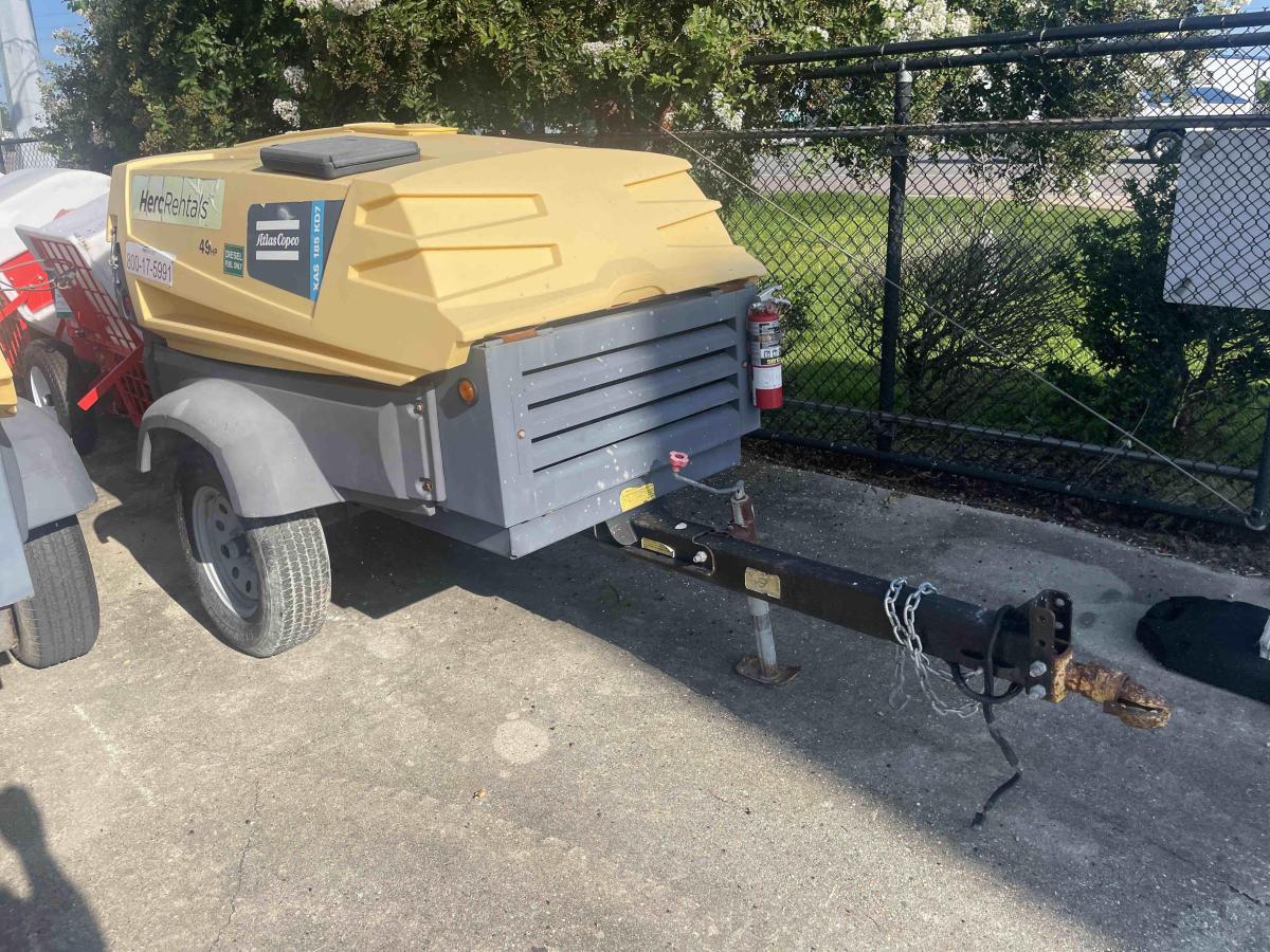 2017 Atlas Copco XAS 400