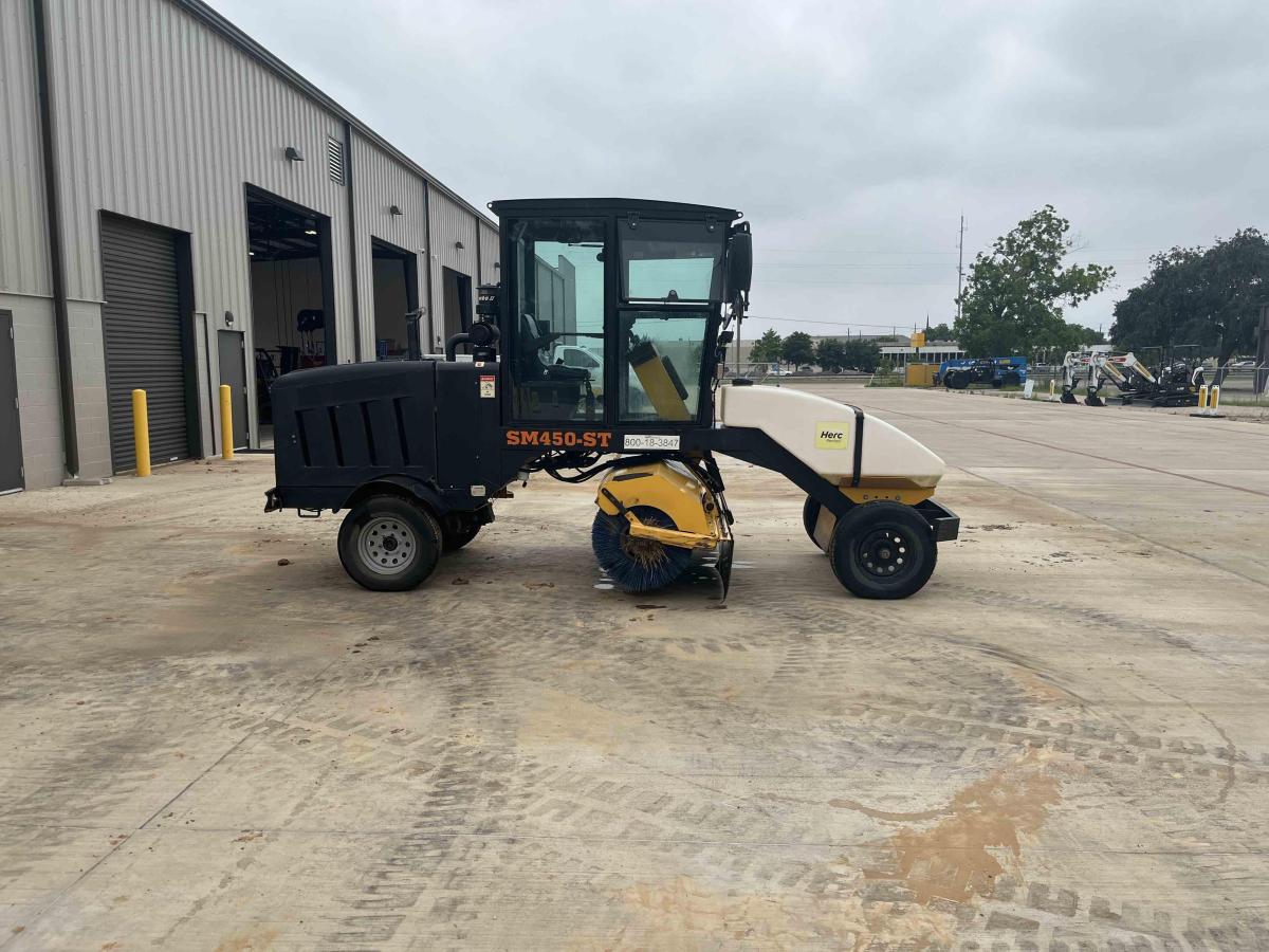 2017 LayMor SweepMaster 400