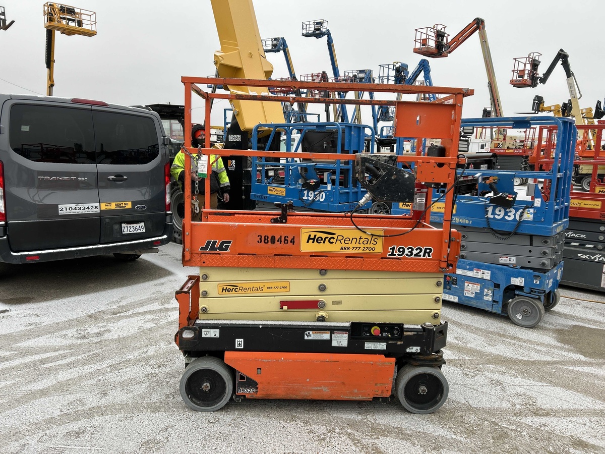 2018 JLG 1932R-4