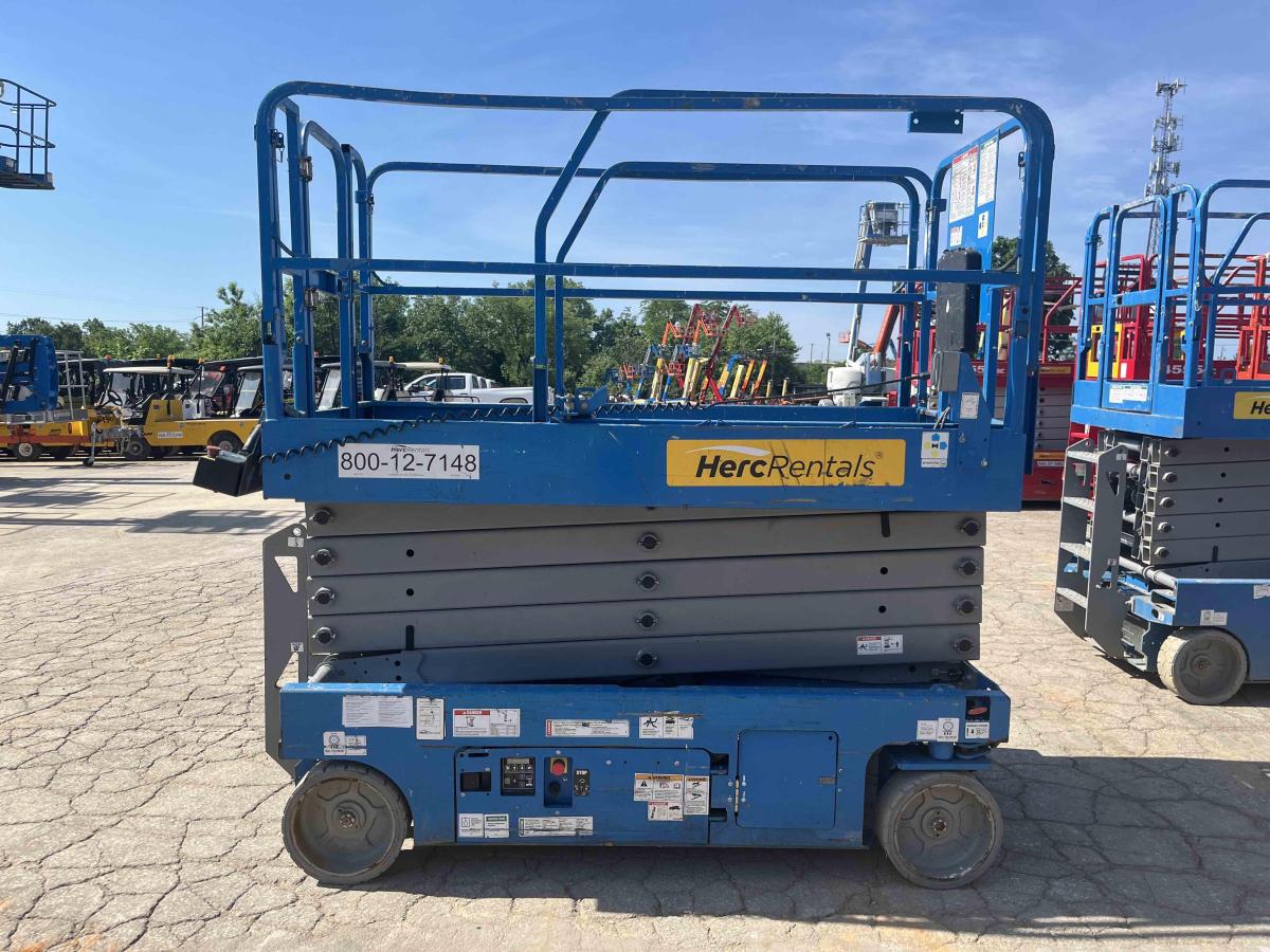 2016 Genie GS-3246
