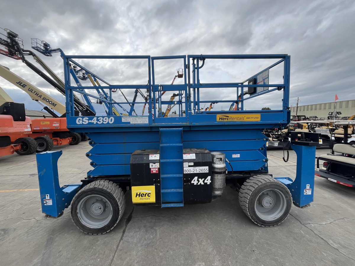 2018 Genie GS-4390 RT