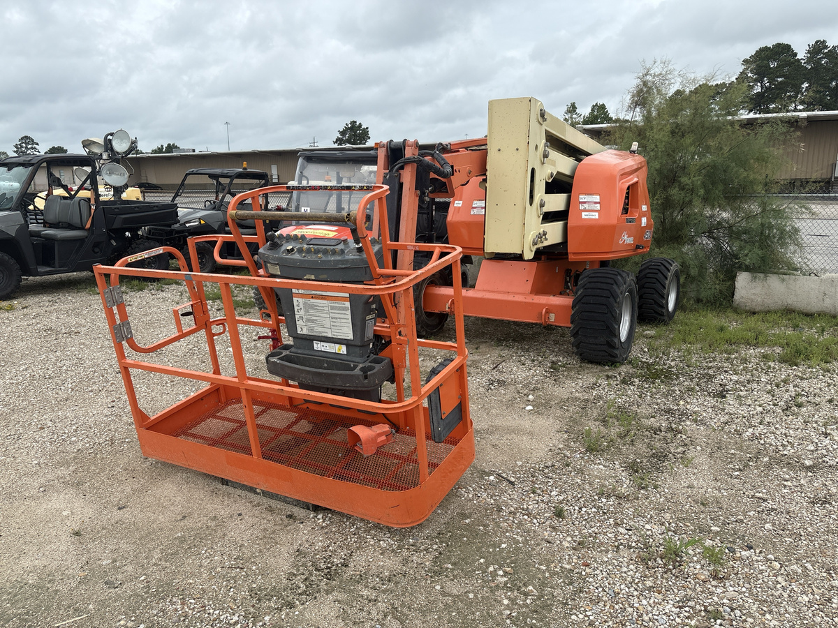 2018 JLG 450AJ